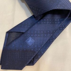 LOUIS VUITTON Silk Monogram Tie